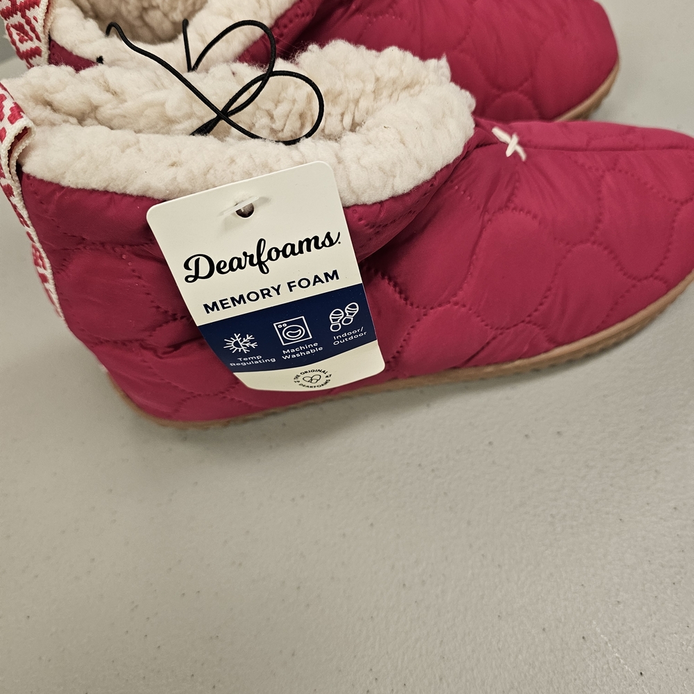 Dearfoams Women's Red Memory Foam Slippers